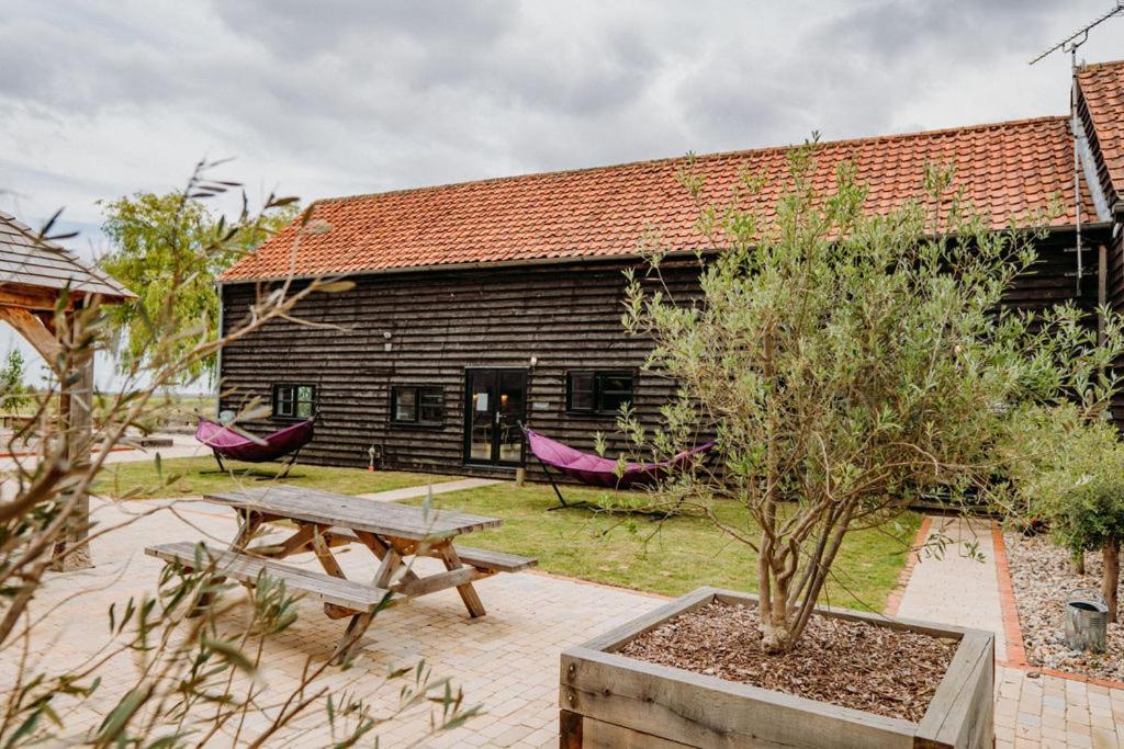 Creeksea Place Barns Burnham-on-Crouch Экстерьер фото