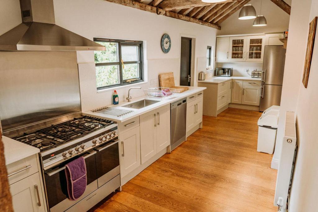 Creeksea Place Barns Burnham-on-Crouch Экстерьер фото