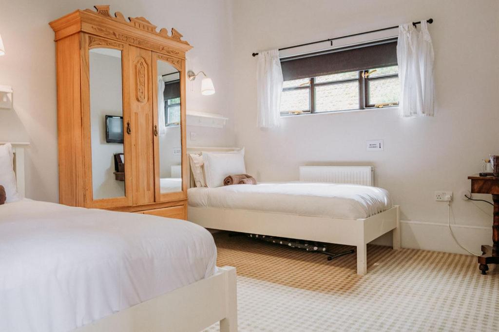 Creeksea Place Barns Burnham-on-Crouch Экстерьер фото